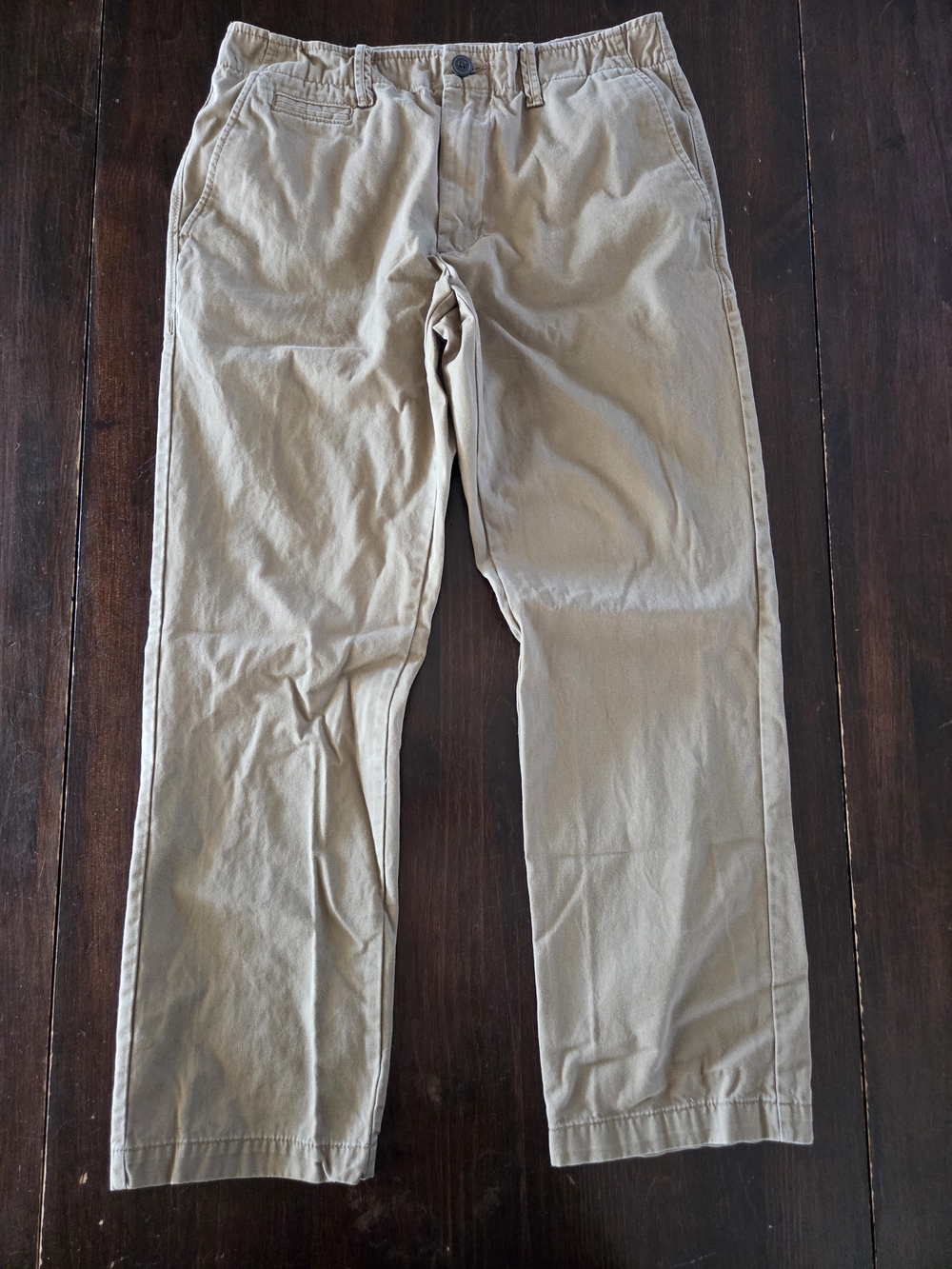 Old Navy Men's Chinos in Light Khaki